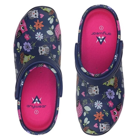 anywear slip resistant clogs